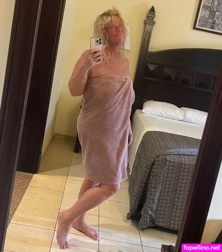 Karen Pennington OnlyFans Thumbnail #PGiKi2zjsJ