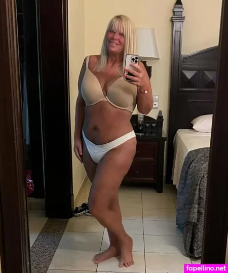 Karen Pennington OnlyFans Thumbnail #RsH55CAJET