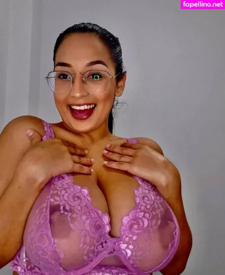 Karen Pinargote Torres OnlyFans Thumbnail #m1iv4CmLQY
