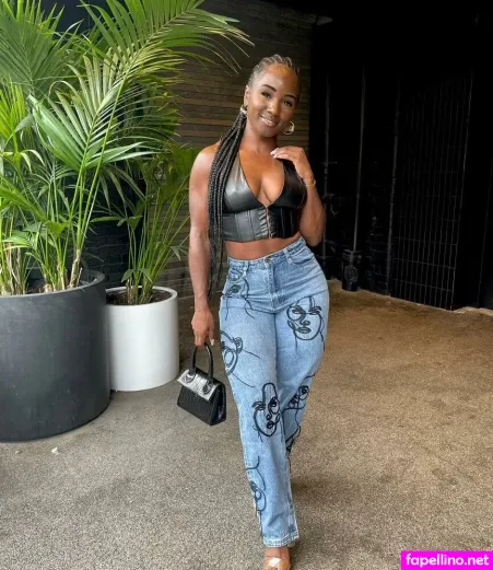 Karen Williams OnlyFans Thumbnail #grURxkcVIN