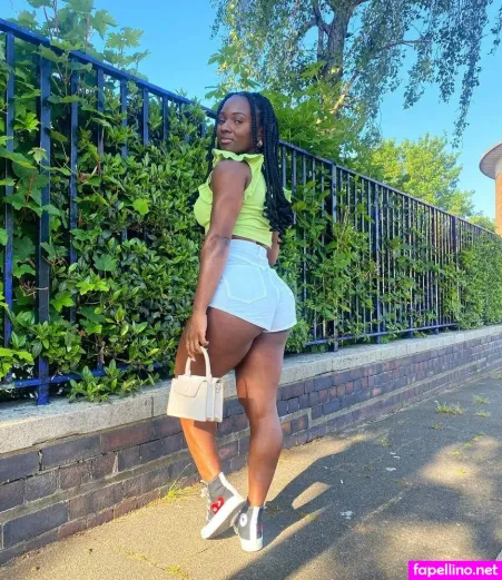 Karen Williams OnlyFans Thumbnail #tU3dUrI5Rt