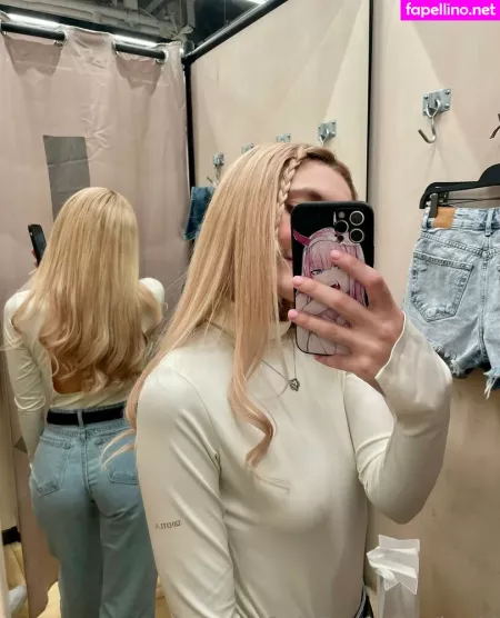 Kari I OnlyFans Thumbnail #137RrWbRQM