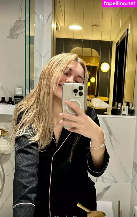 Kari I OnlyFans Thumbnail #41XfATlXfb