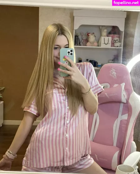 Kari I OnlyFans Thumbnail #4r0UyHJc7j