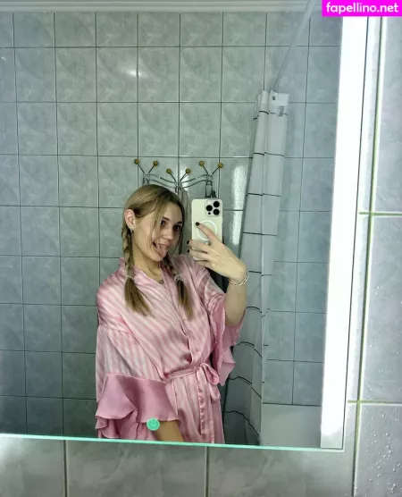 Kari I OnlyFans Thumbnail #5lWwh9UG2U