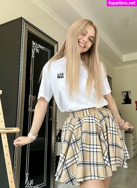 Kari I OnlyFans Thumbnail #BUejDmMGn0