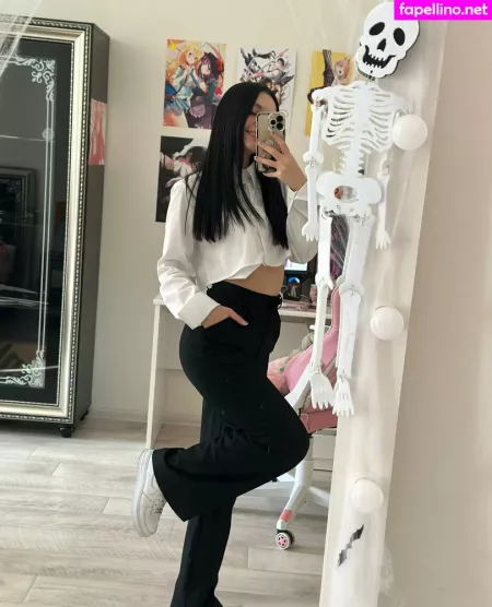 Kari I OnlyFans Thumbnail #CPEtVrNp8A