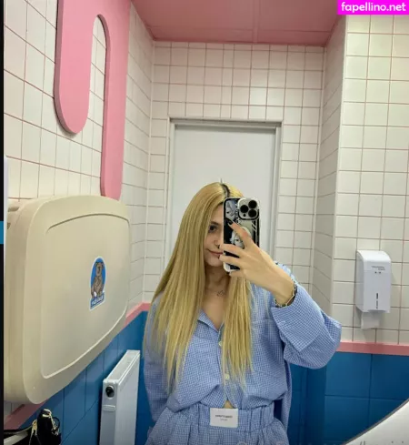 Kari I OnlyFans Thumbnail #Q6pL1rW50b