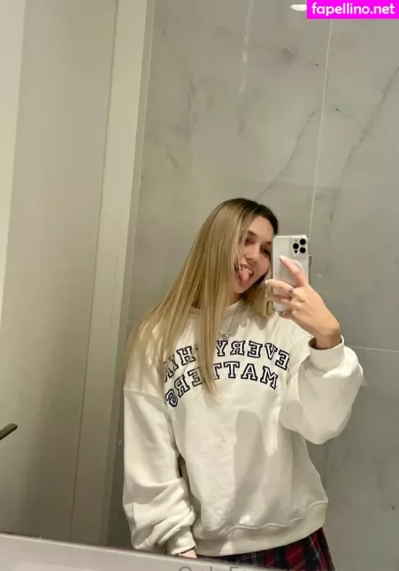 Kari I OnlyFans Thumbnail #U46kmTu0Xa