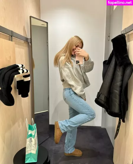 Kari I OnlyFans Thumbnail #UxiLEhp6YQ