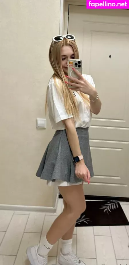 Kari I OnlyFans Thumbnail #UyMy6OLuwm