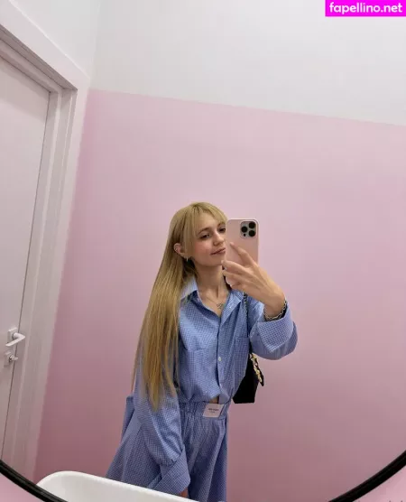 Kari I OnlyFans Thumbnail #V471D80utV