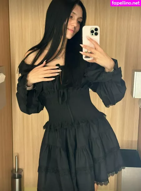 Kari I OnlyFans Thumbnail #VI40rqYAw1