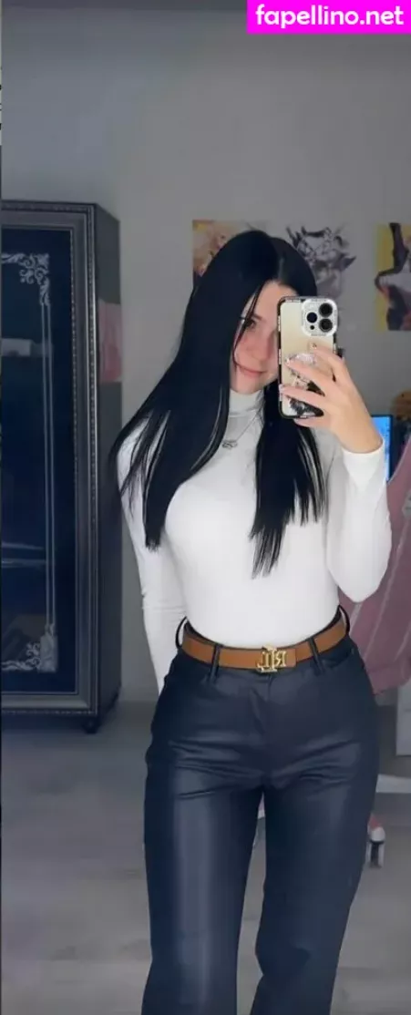 Kari I OnlyFans Thumbnail #Y7SMye6f8M