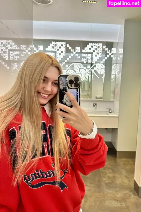 Kari I OnlyFans Thumbnail #bfnUZxYp41