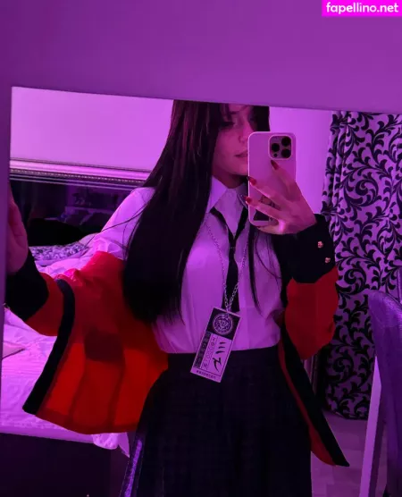 Kari I OnlyFans Thumbnail #cLl9SeWNyj