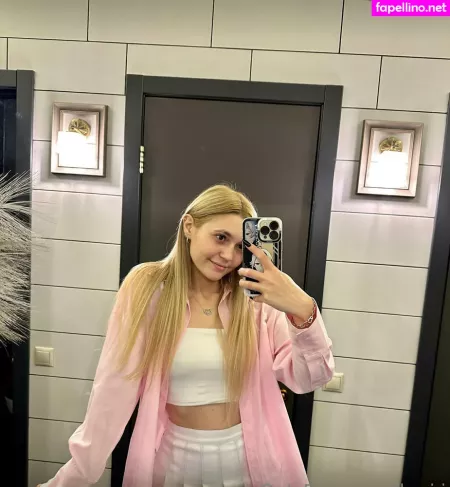 Kari I OnlyFans Thumbnail #hr4u6Wdj4X