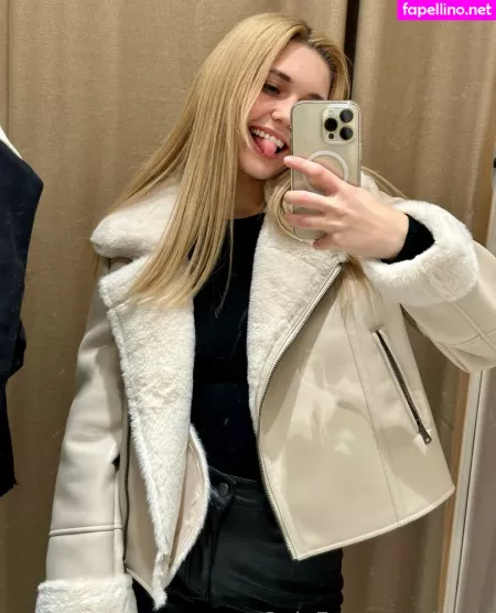 Kari I OnlyFans Thumbnail #vqhH3p82Xc