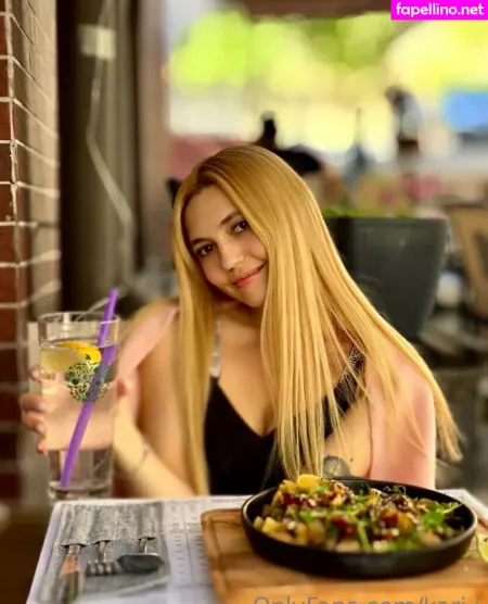 Kari I OnlyFans Thumbnail #zNBqK8UCmz