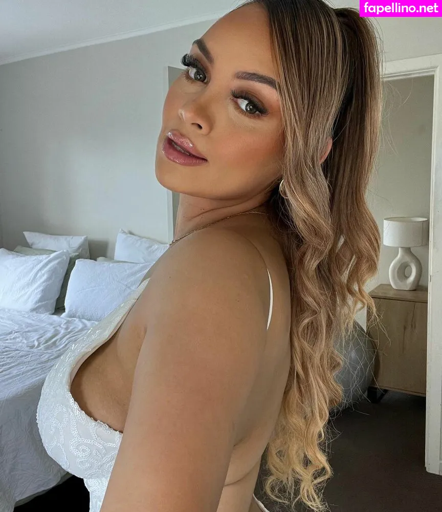 karinaatavenitia, thatsassymum Nude Leaked OnlyFans Photo #3g1bwaxG7Z