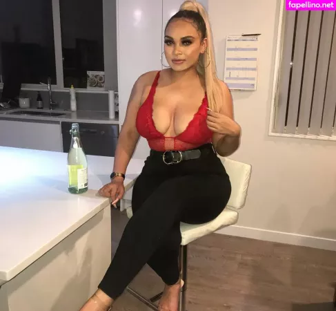 Karina Atavenitia OnlyFans Thumbnail #KFpj6zySAk