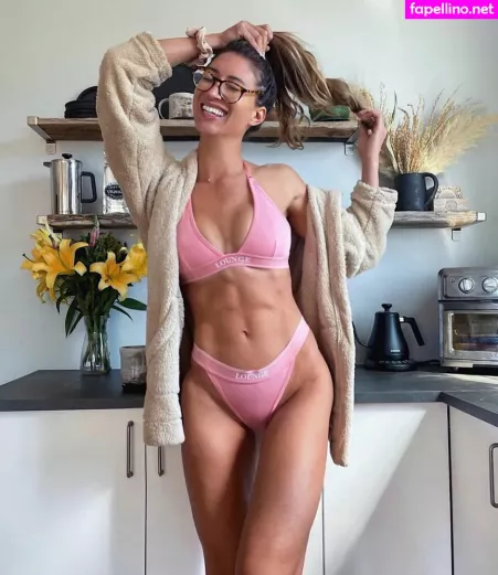 Karina Elle OnlyFans Thumbnail #Idj6EMekXS