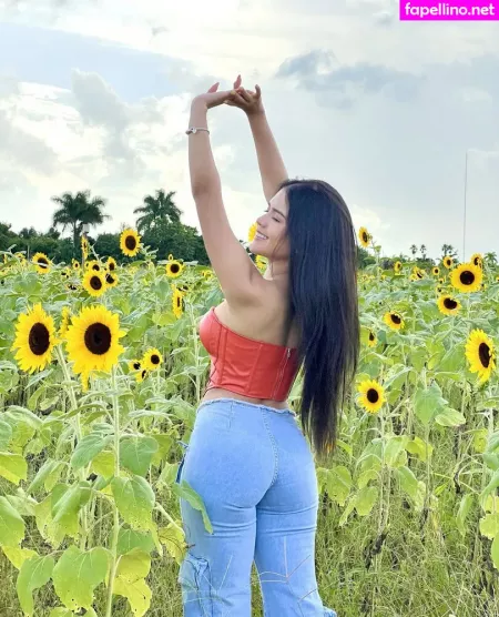 Karina Guerrero OnlyFans Thumbnail #fbZXvV5Q2e