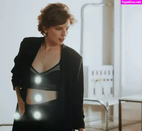 Karina Martins OnlyFans Thumbnail #6R7yui2MvB