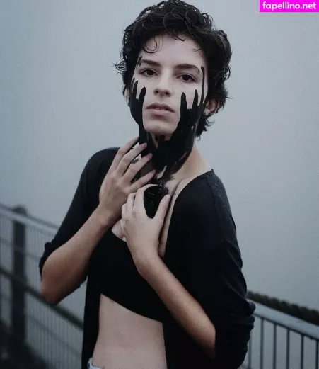 Karina Martins OnlyFans Thumbnail #lKWaxhHwKd