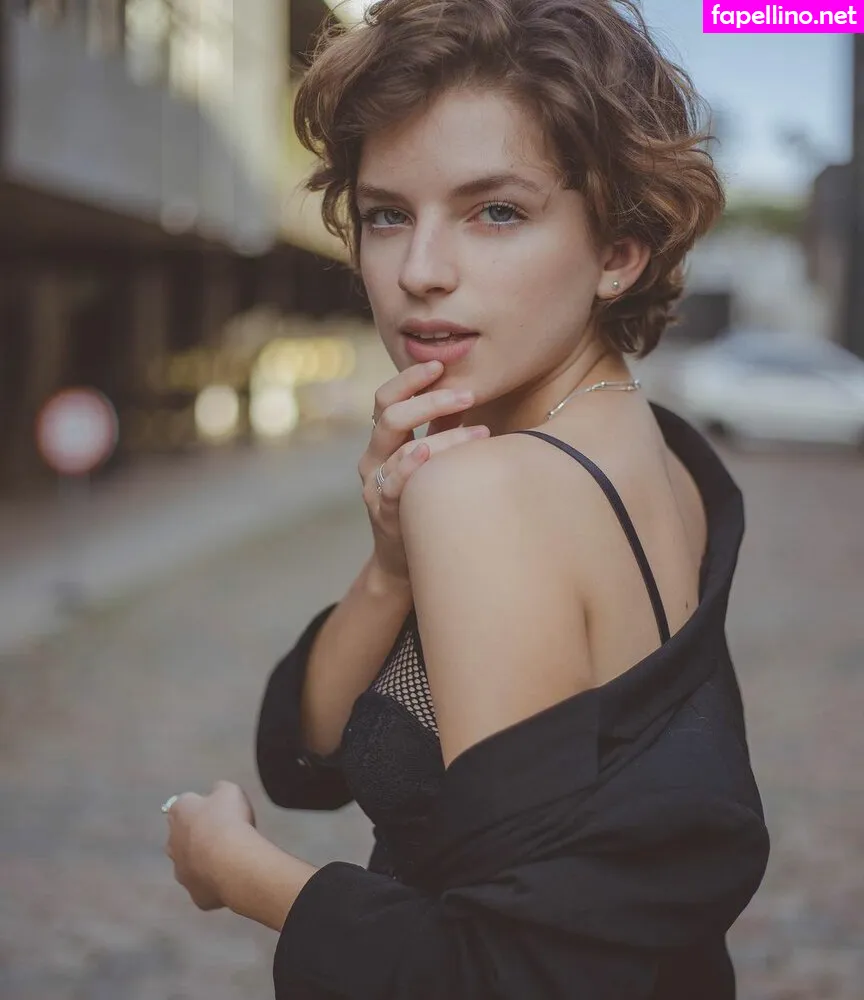 karinamartiins, u171800424 Nude Leaked OnlyFans Photo #qv8GViN44d