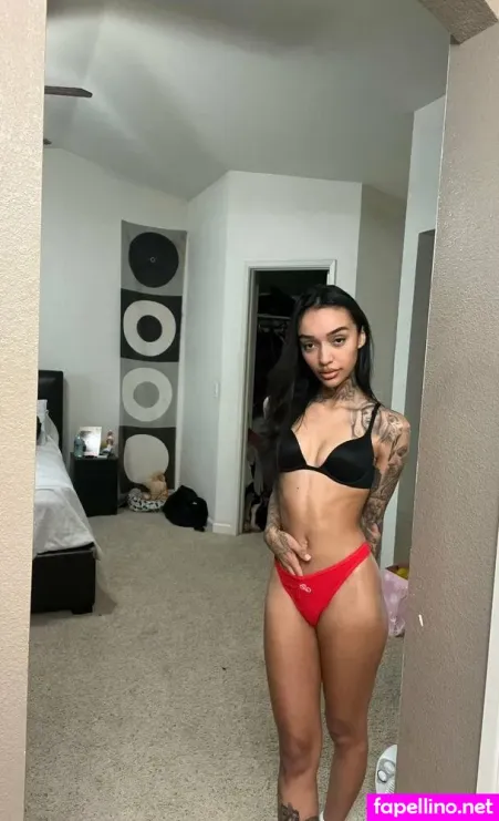 Karinaalphabae OnlyFans Thumbnail #PxAl9m3GFj