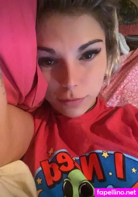 Karinakissfree OnlyFans Thumbnail #S2645HwD4f