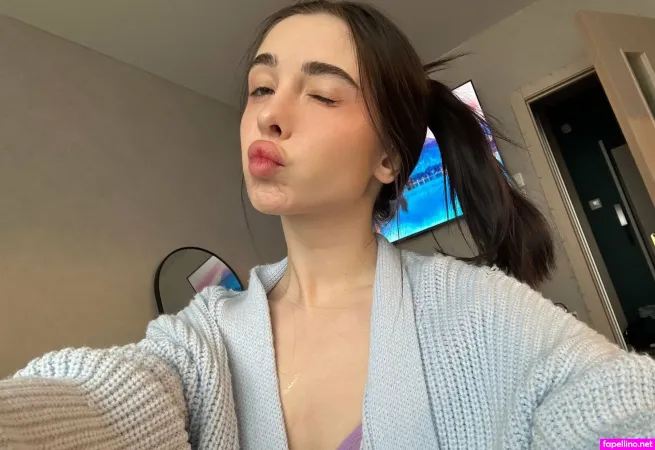 Karinamarinaeu OnlyFans Thumbnail #i5OJHcW5KV