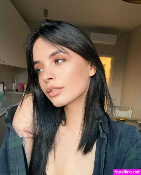 Karinasweety69 OnlyFans Thumbnail #ZKRlYRzHnT