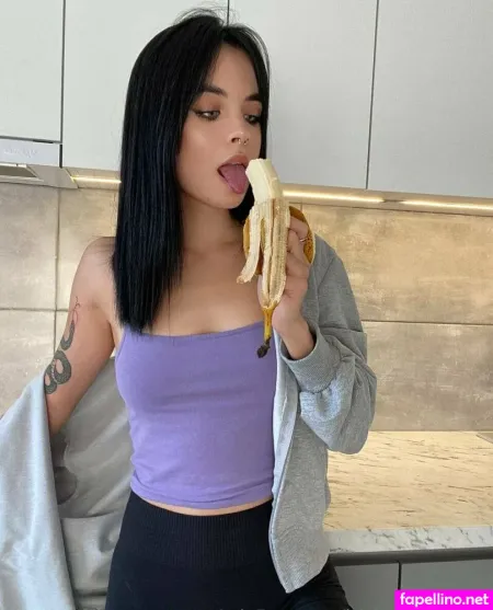 Karinasweety69 OnlyFans Thumbnail #qQOvQ4tmx8