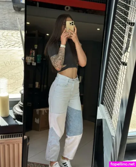 Karinaxbabe OnlyFans Thumbnail #TS63TG5hkg