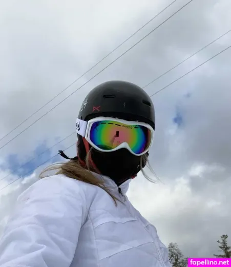 Karisbechard OnlyFans Thumbnail #g1AeloGDwf