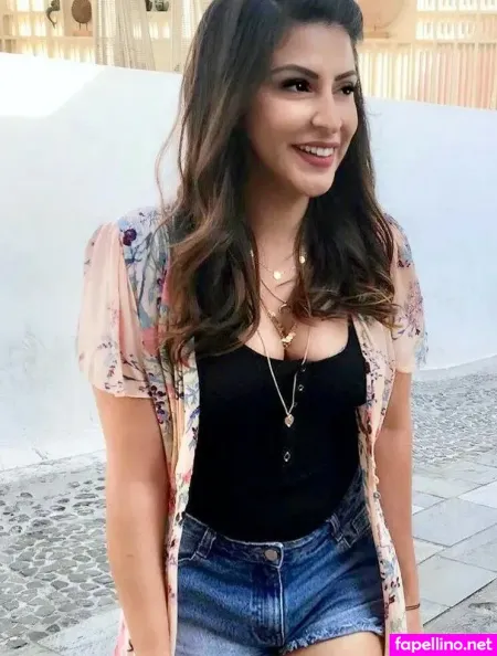 Karishma Kotak OnlyFans Thumbnail #EVaZTTnEcy