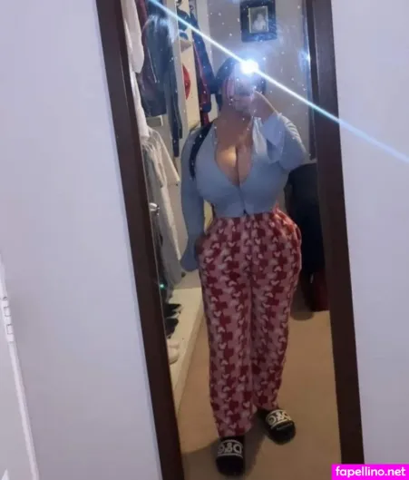 Karlaguilarrrr OnlyFans Thumbnail #feo1JjgP00