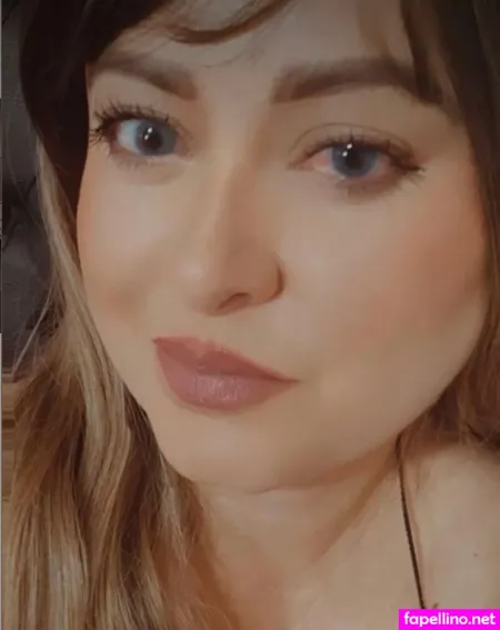 Karlamarievelez Main Profile Photo