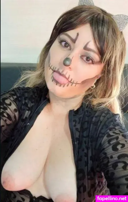 Karlamarievelez OnlyFans Thumbnail #b7H7iLzDlb