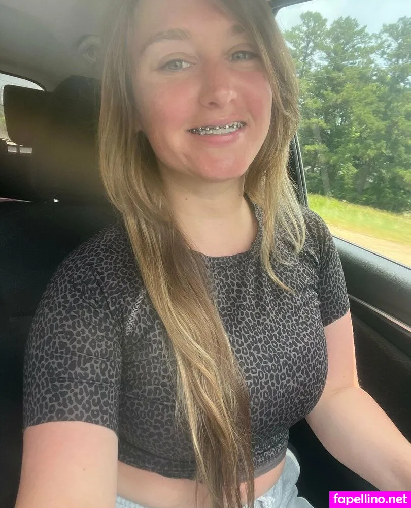 karleesmokestease Nude Leaked OnlyFans Photo #kaZaV8Rl9B