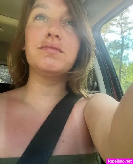 Karleesmokestease OnlyFans Thumbnail #nF28iydHbM
