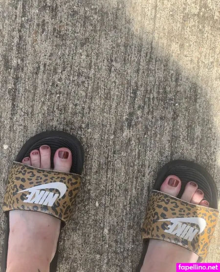 Karleesmokestease OnlyFans Thumbnail #ovbNRbFgp2