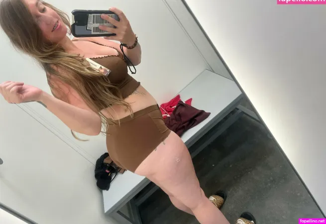 Karleesmokestease OnlyFans Thumbnail #weo0EZZQF6