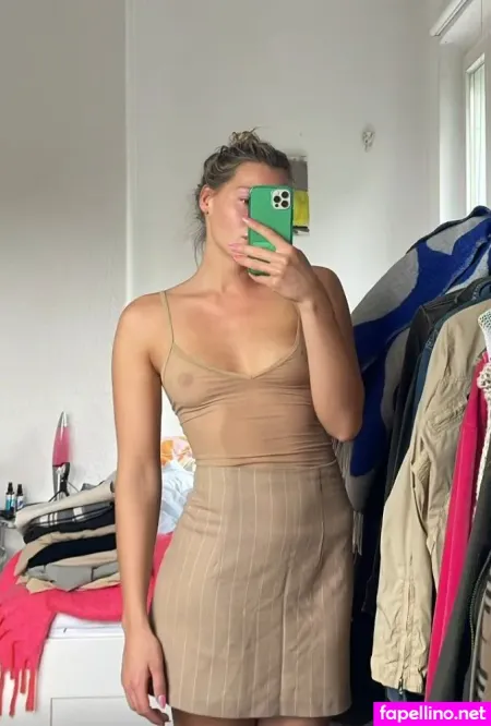 Karlotta Emilie Henke OnlyFans Thumbnail #nIq2yQueUa