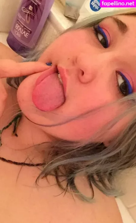 Karmatheslut777 OnlyFans Thumbnail #sWTdxCo8Is