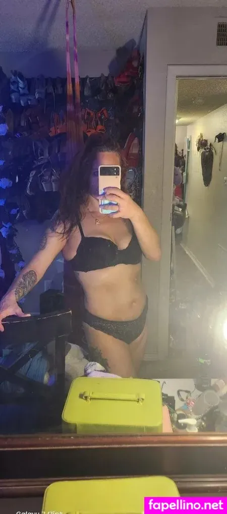 Karmencandykisses OnlyFans Thumbnail #OUWUl7jERr