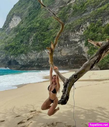 Karol Ua OnlyFans Thumbnail #rAYIlAku4V