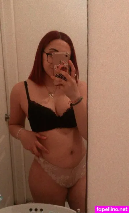 Karolavix OnlyFans Thumbnail #B5oUZY2cTM